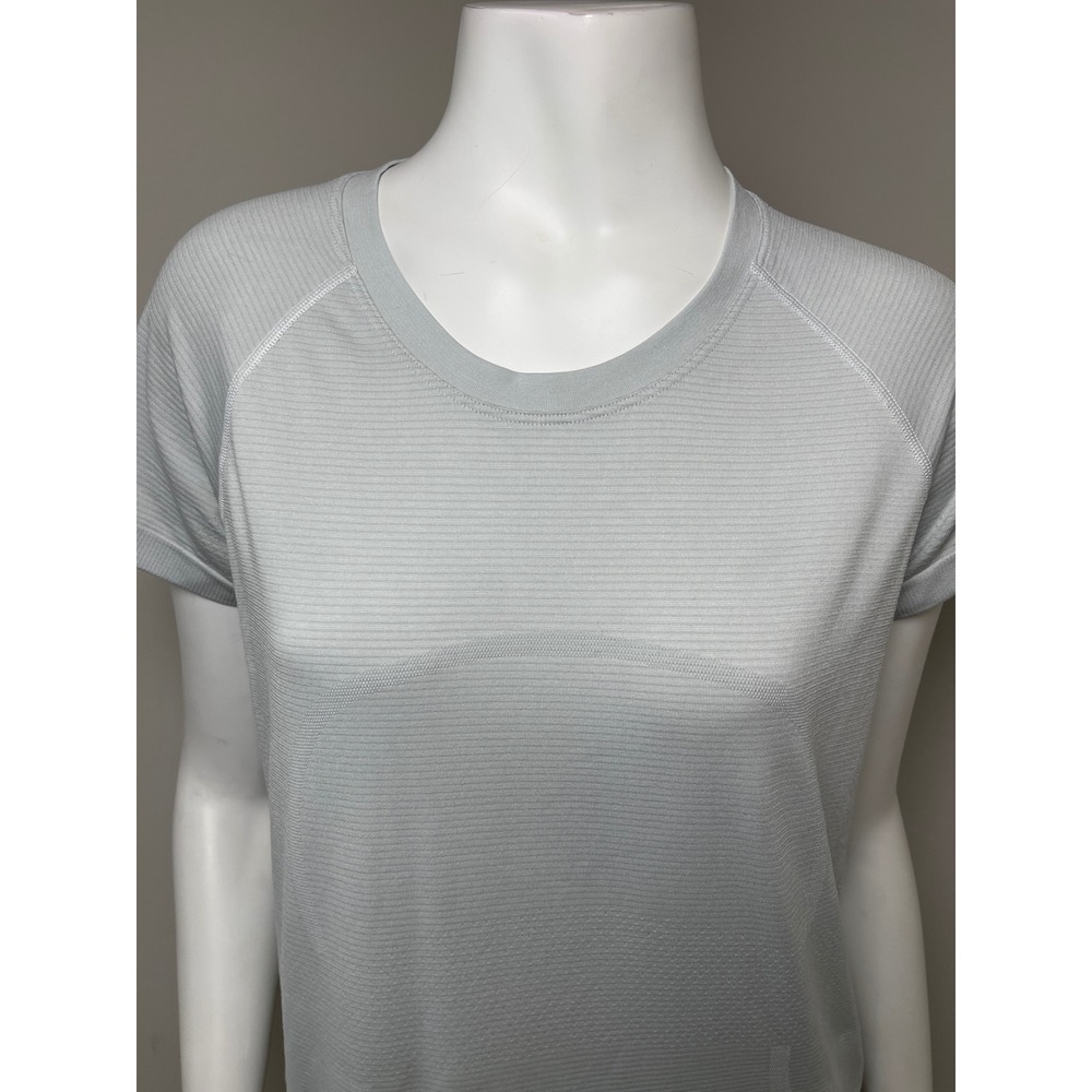 Lululemon Women's Swiftly Tech Short Sleeve Crew 2.0 Grey Active Top Size 10 - Picture 2 of 10